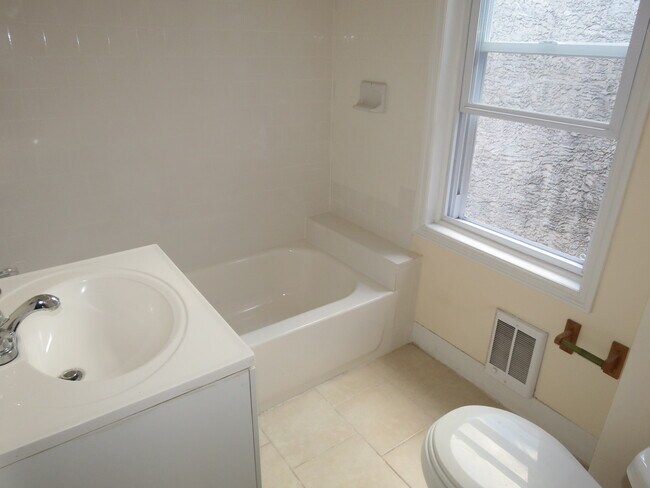 Photo - Pet-Friendly 3-Bedroom Home in Franklinville