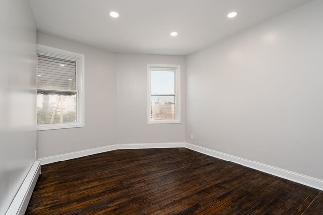 Photo - Brick and Beam Flats