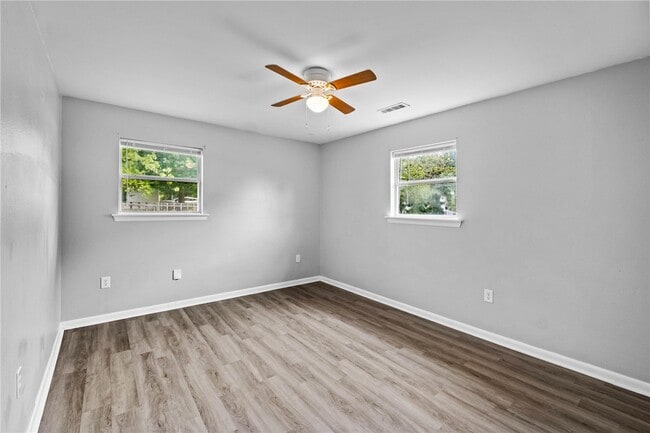 Building Photo - 1309 S Washington Ave Unit 2