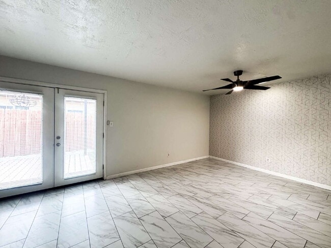 Photo - "Pool Home in the Center of Yuma!"