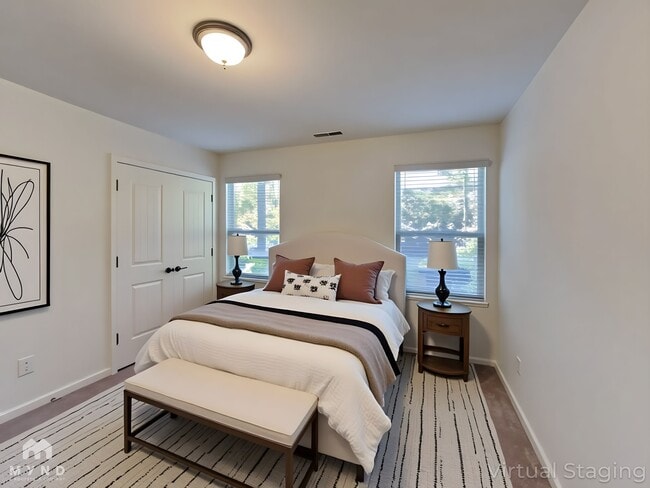 Photo - 246 Spark St