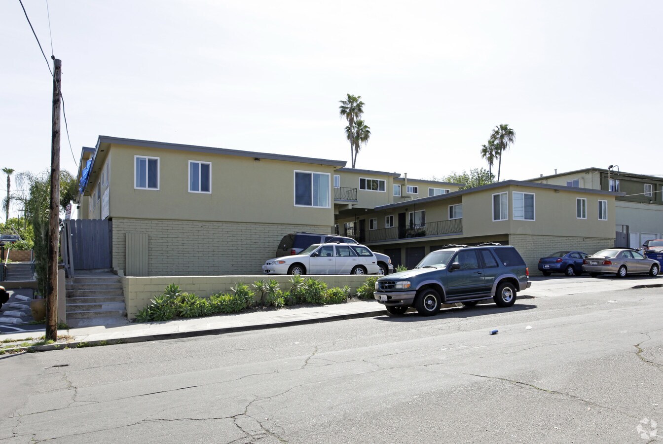 Photo - Talmadge Vista Apartments