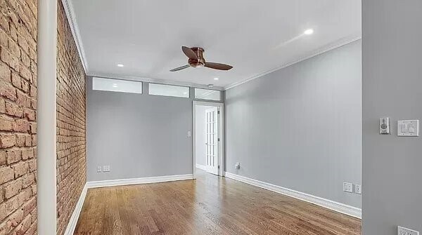 Photo - 277 E 10th St Unidad 5