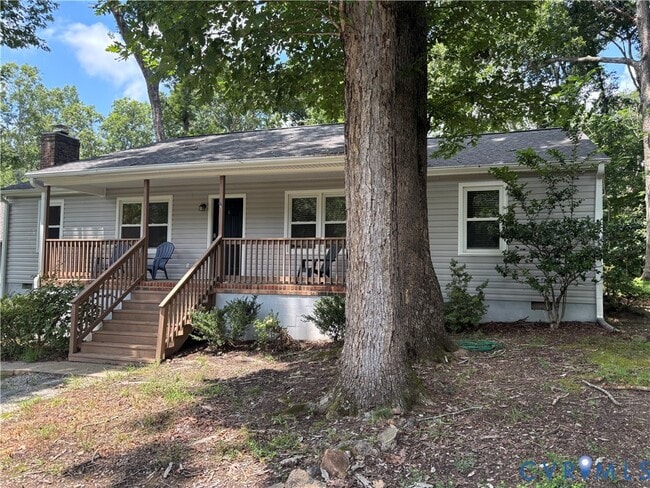 3856 River Rd W