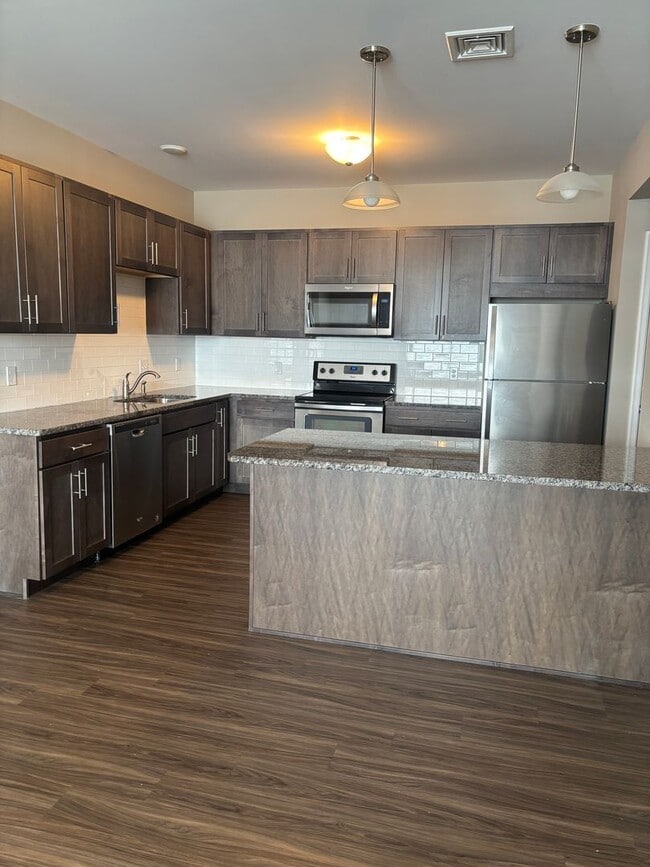 Photo - Birchwood Commons