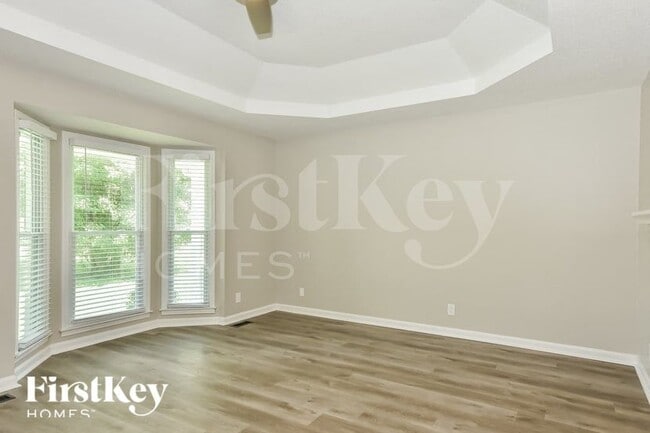 Photo - 632 Fallbrook Ln