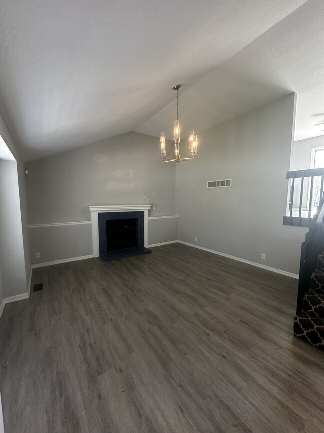 Photo - 9911 Parkview Ave