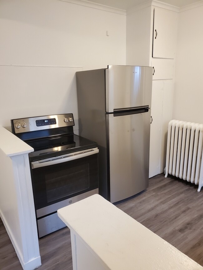 Photo - 1338 Main St Unit 5