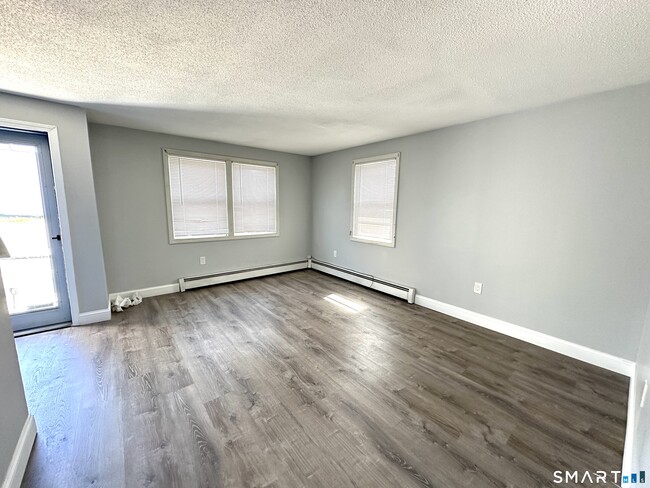 Photo - 49 Whitworth St