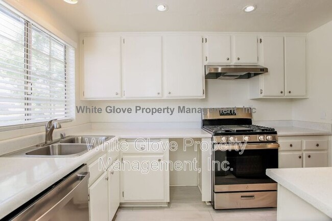 205 S Redwood Ave Unit 33
