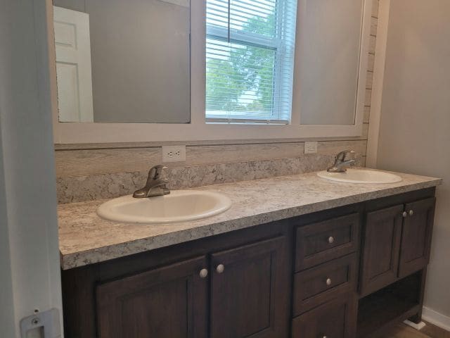 Photo - 1234 Reynolds Rd