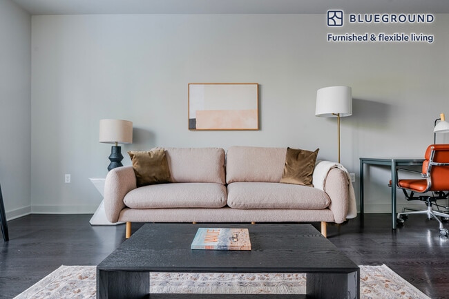 Photo - 3929 Landmark Ct Unidad SI FL2-ID1246