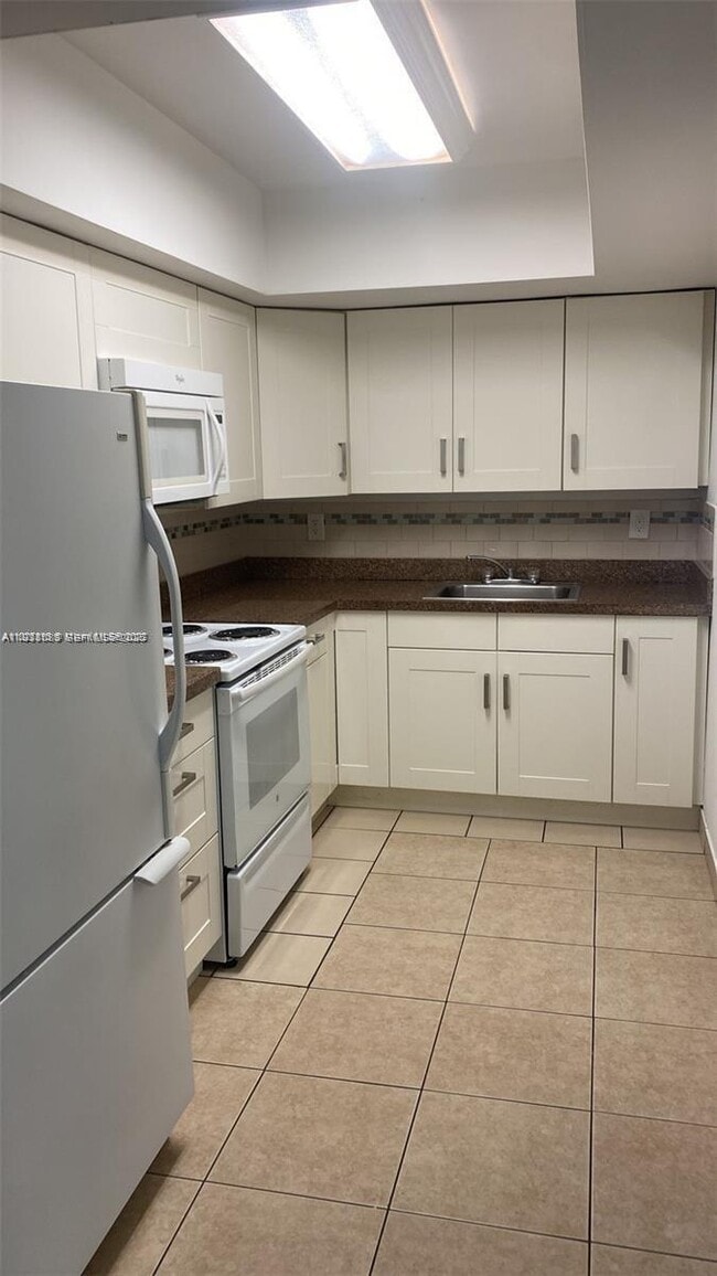 Photo - 200 NE 45th St Unit 202