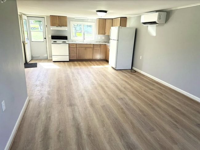 Building Photo - 48 School House Rd Unit Apt 1