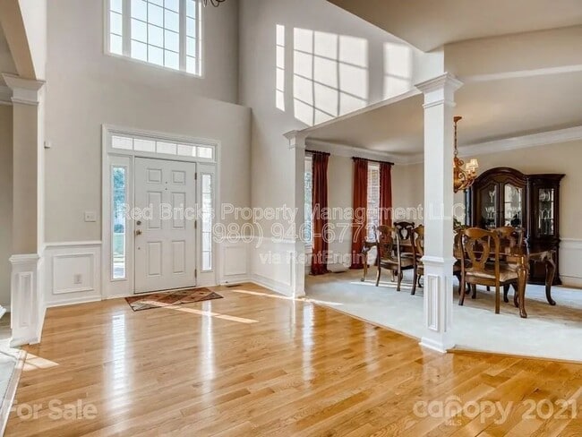 Photo - 7939 Heatherstone Dr