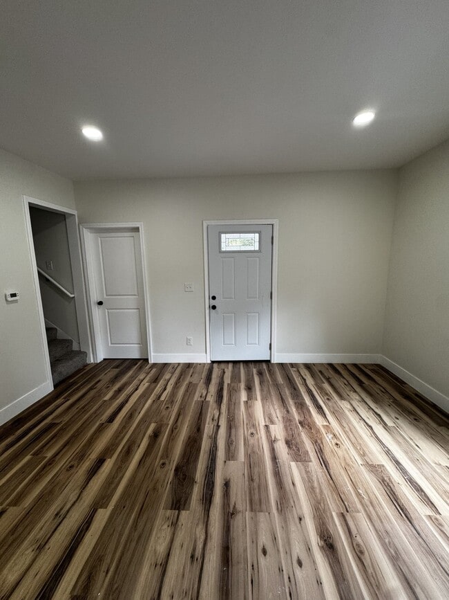 533 W Auburn Ave