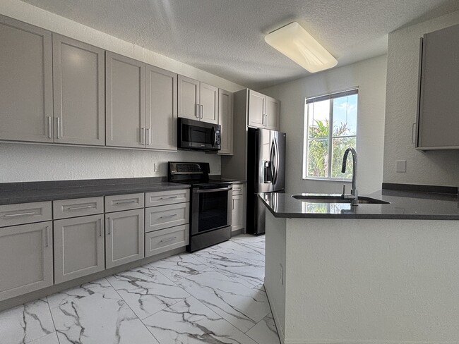 Building Photo - 11035 Legacy Blvd Unit Legacy luxury Condo