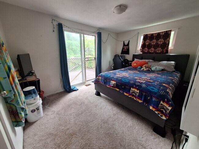130 Christopher Ln