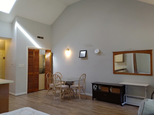 Photo - 500 Fairway Village Dr Unit 11