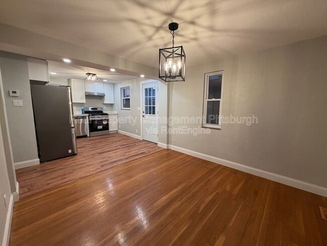 Photo - 1053 Edward Dr