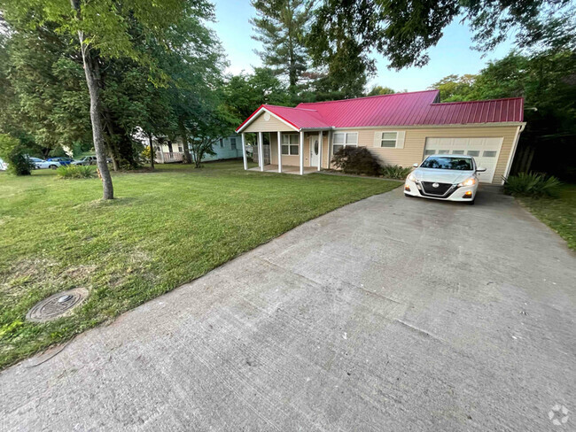 Building Photo - 4604 Meadow Ct Rental