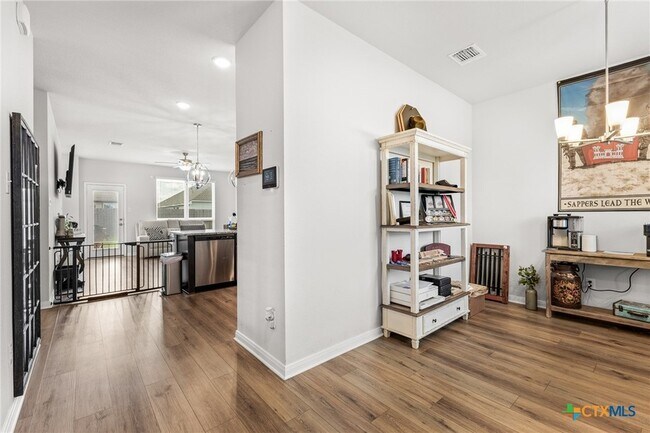 Photo - 242 Boatright Blvd