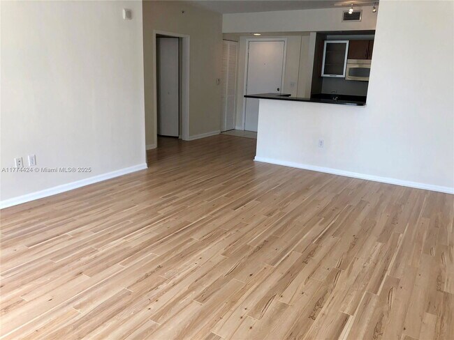 Photo - 18800 NE 29th Ave