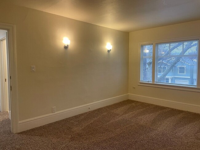 Photo - Upstairs 2 Bedroom/1 Bathroom Unit Unidad D