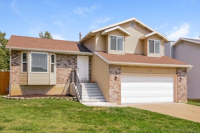 Photo - 2374 N 1075 E House