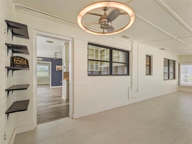 Photo - 6504 Lincoln Rd