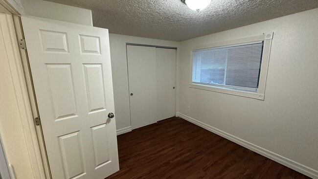 Photo - 15616 SE Division St