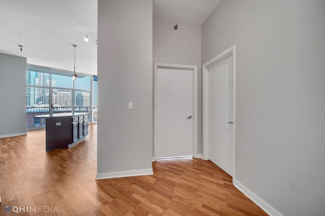 Photo - 1600 S Indiana Ave Unit 903