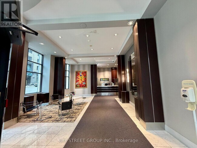 Photo - 801 Bay St. Unité 1203