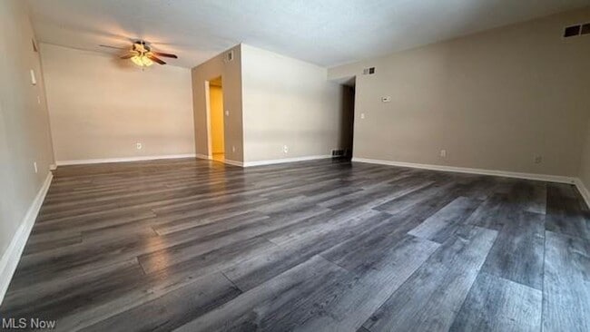 Photo - 1263 Lost Nation Rd