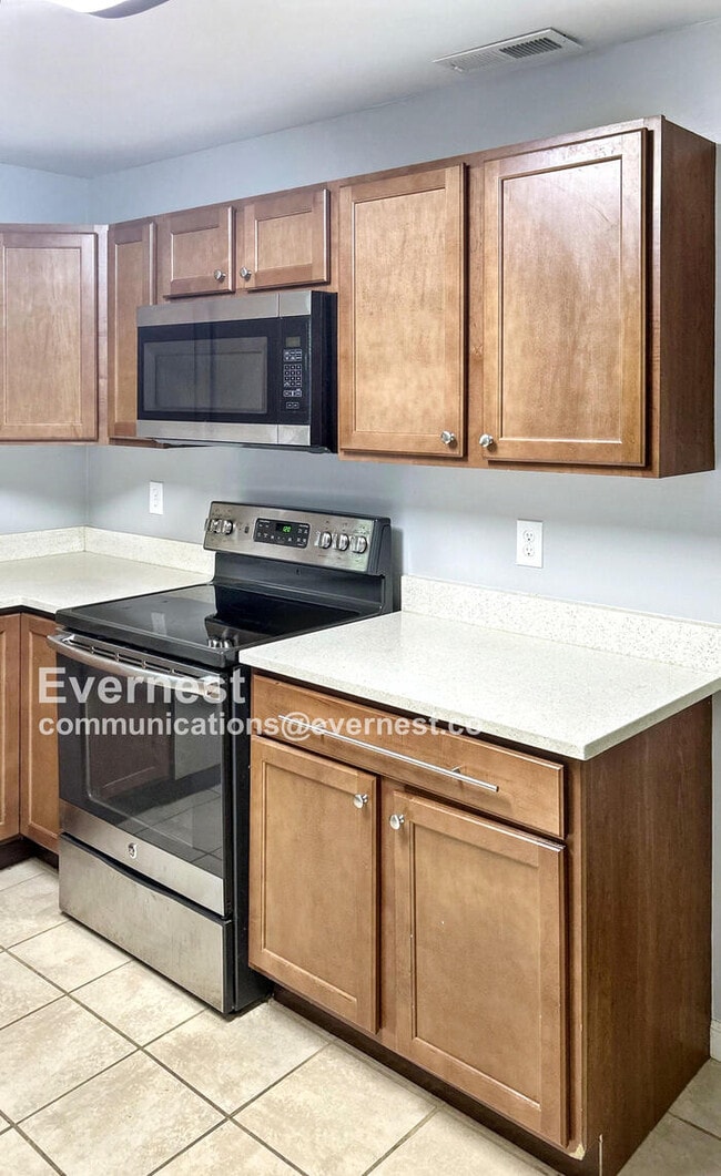 Photo - 1212 Rosedale Ave