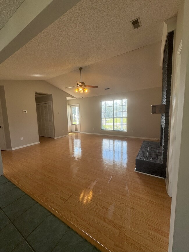Photo - 316 Indigo Rd