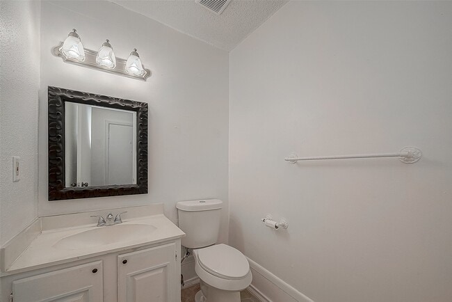 Building Photo - 1312 Ward Rd Unit True