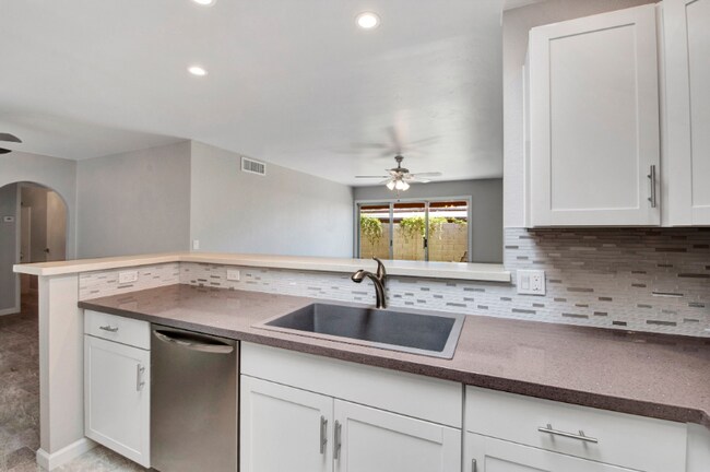 Photo - 2515 E Villa Maria Dr