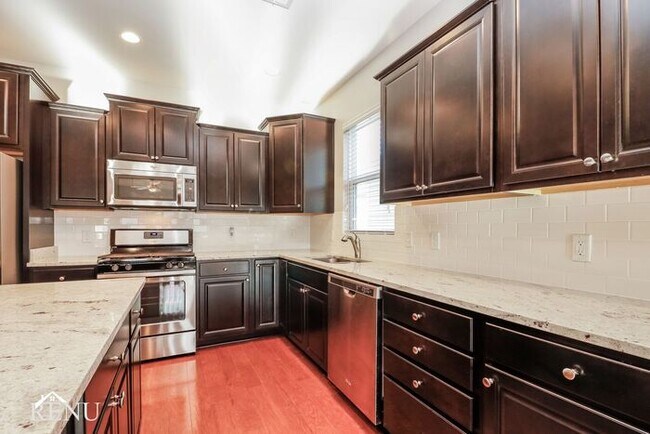 Photo - 204 Foxbank Plantation Blvd