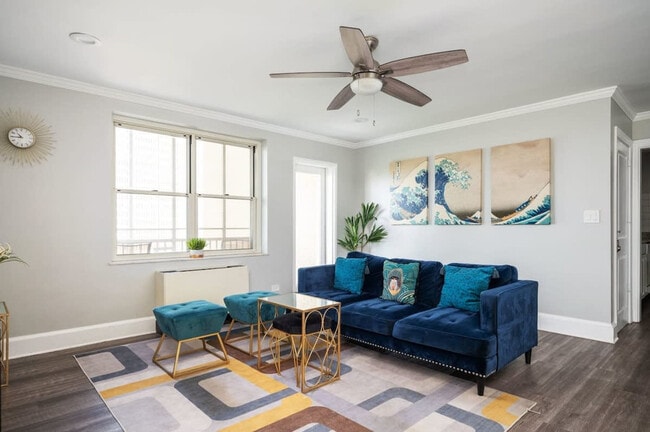 Photo - 300 W Peachtree St NW Unit ID1299357P