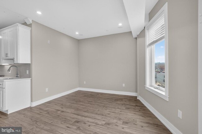 Photo - 2209 N Broad St Unidad 300