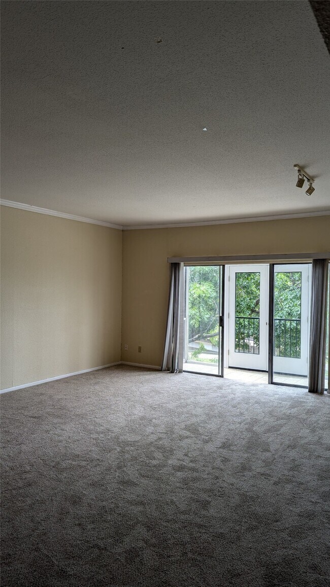 Photo - 2400 N Braeswood Blvd Unit 326