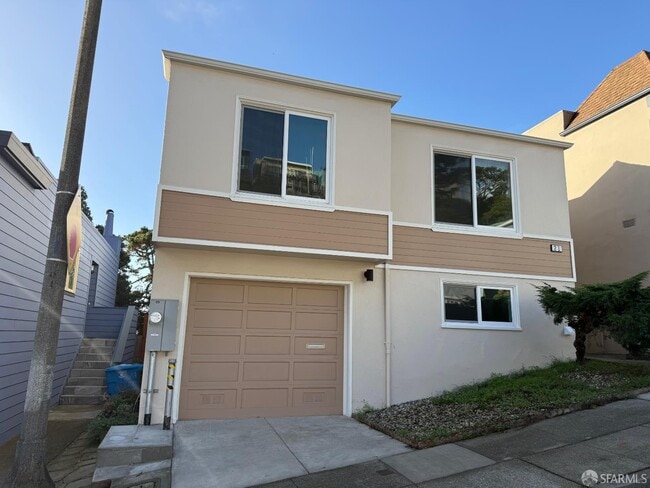 Building Photo - 21 Panorama Dr