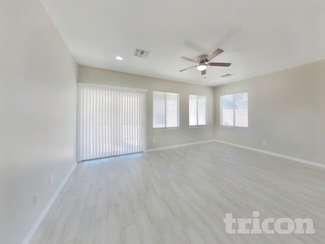 Photo - 819 W Dana Dr