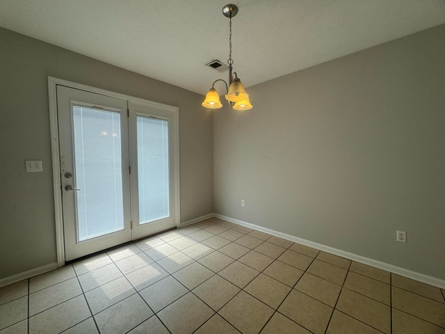 Photo - 125 Woods Trail Unidad B