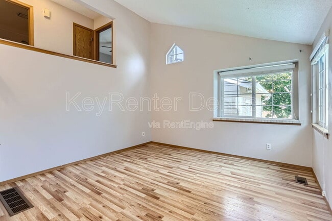 Photo - 460 E Arden Cir