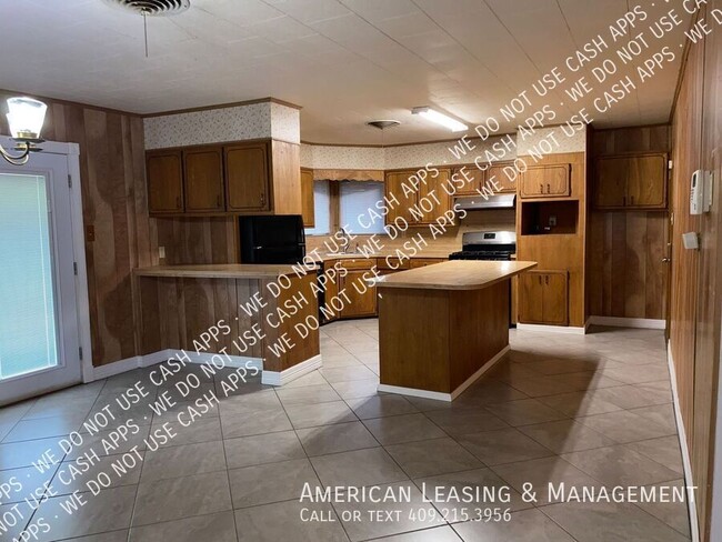 Photo - 3549 Drexel Ave