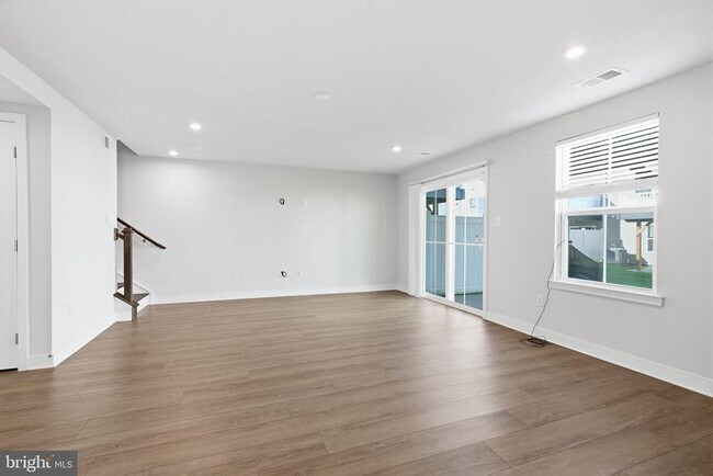 Photo - 30 Dolcie Ln