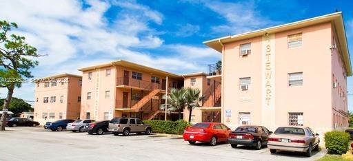 Building Photo - 14120 NW 24th Ct Unit 303
