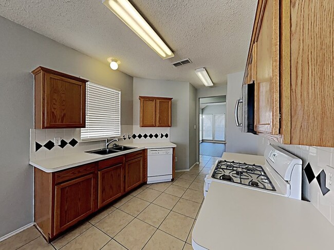 Photo - 4890 Lodgepole Ln